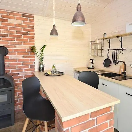 Comfortable No 2b With A Fireplace دارووفكو