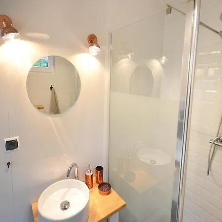 Дом отдыха Comfortable No 2b With A Fireplace Дарлово
